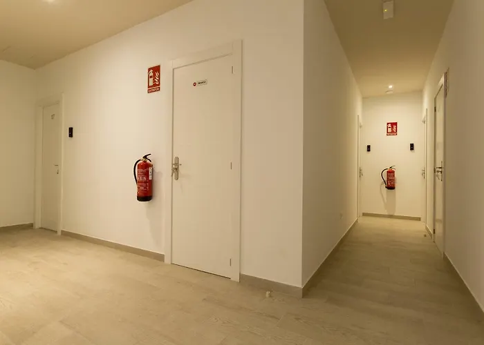호텔 Hostal12 2*