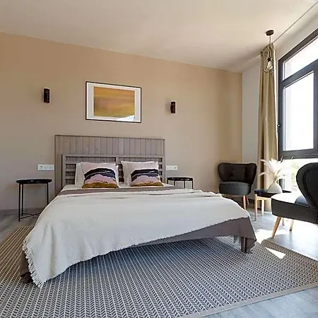 Hostal12 2*