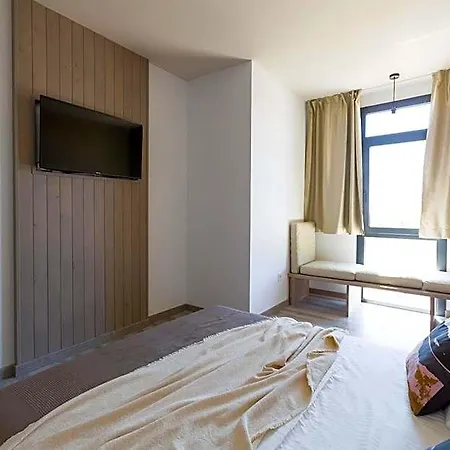 Hostal12 Szálloda
