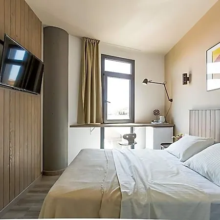 Hostal12 Szálloda