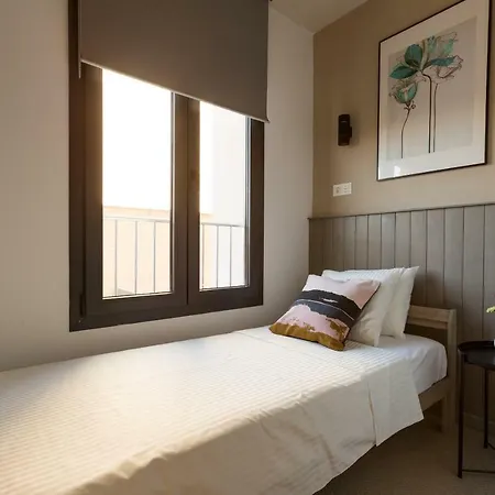 Hotel Hostal12 2*