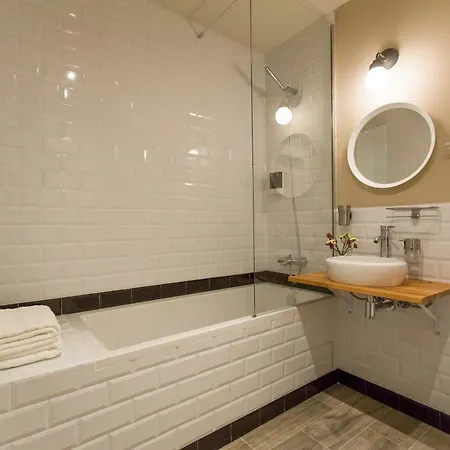 Hotel Hostal12 2*