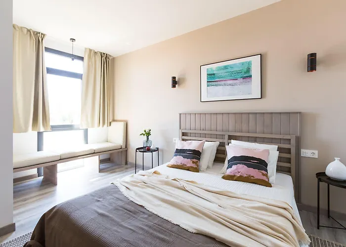 מלון Hostal12 2*