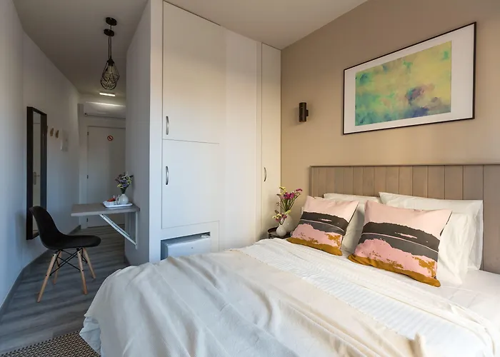 מלון Hostal12