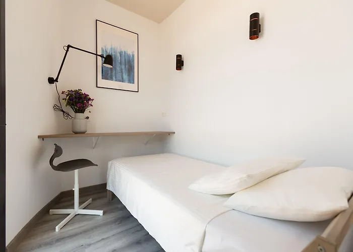 מלון Hostal12