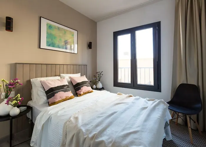 מלון Hostal12 2*