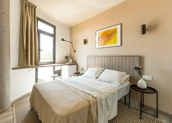 מלון Hostal12 2*