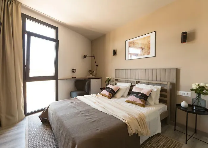 מלון Hostal12 אל קאמפיו