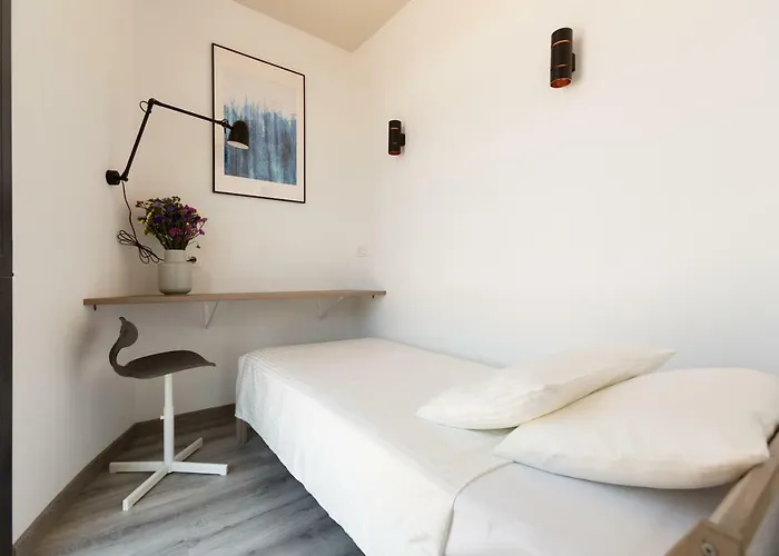 Hostal12 אל קאמפיו