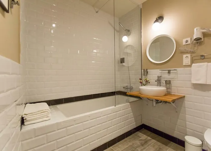 Szálloda Hostal12 2*