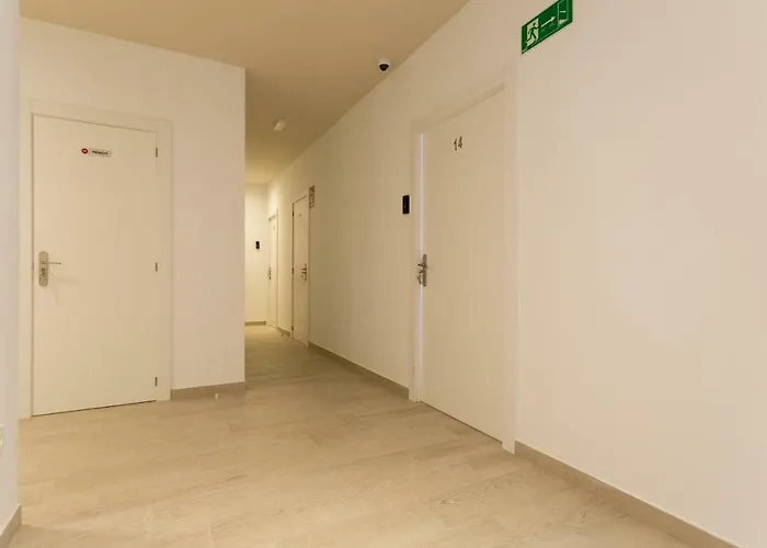 Szálloda Hostal12 2*